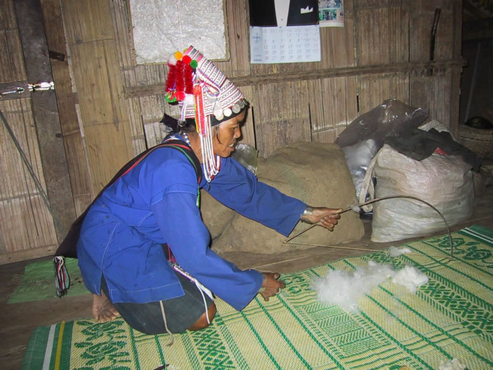 Fluffing the Cotton for Spinning