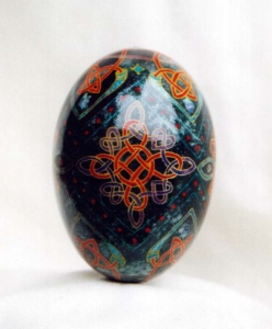 Painted Egg Celtic 3