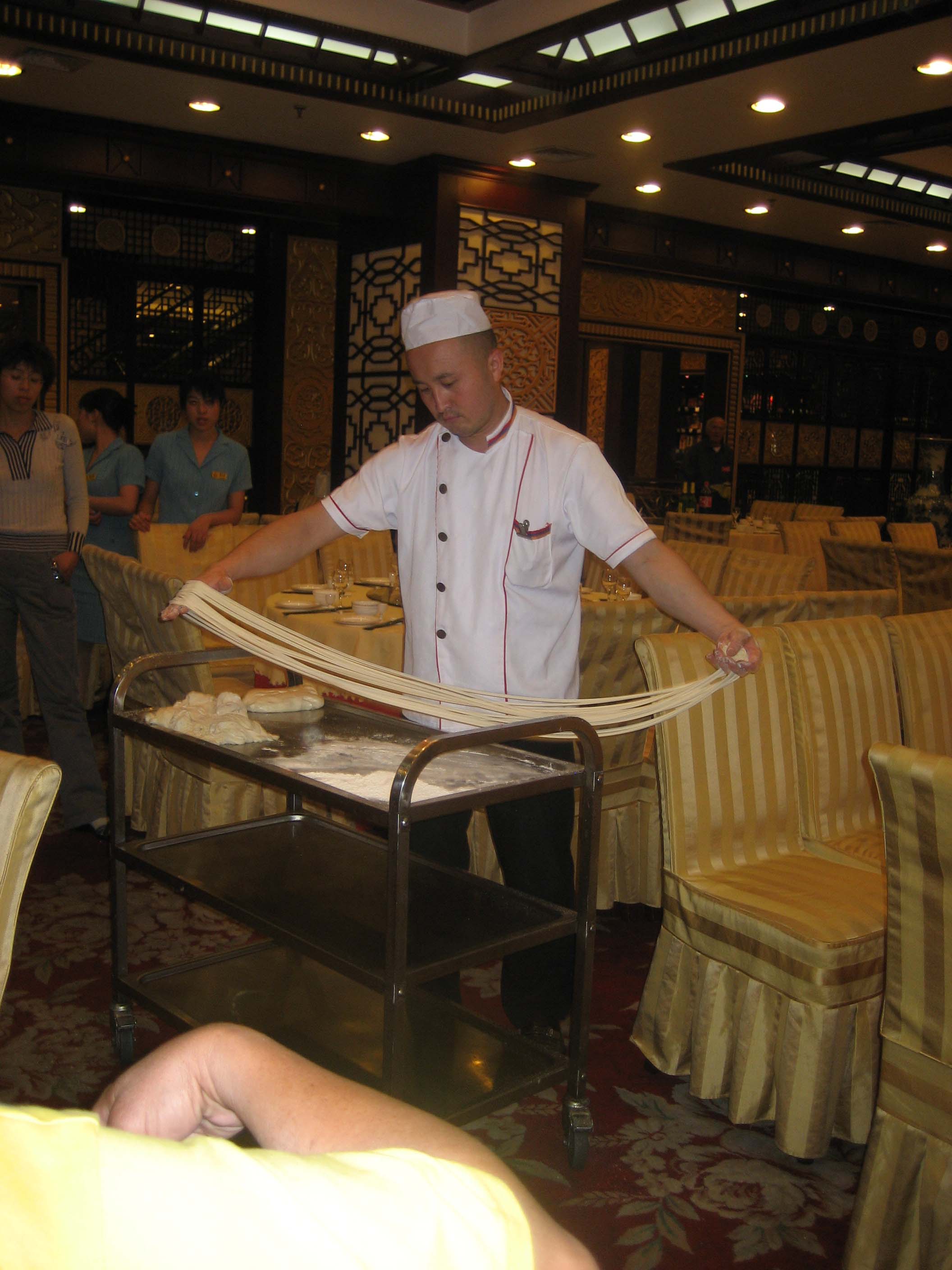 Lanzhou Chef Pulling Noodles