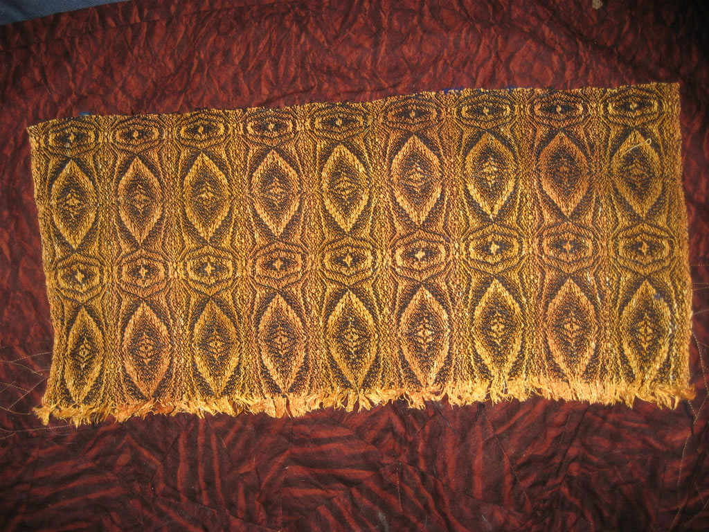 The sample I wove for the tiger eye shawl.
