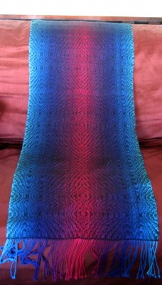Full-shawl view of the black cashmere weft
