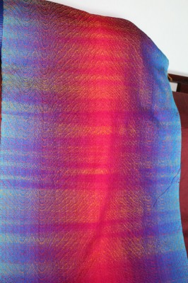Warp-dominant side of the knitted-blank shawl