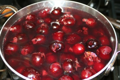 Pitted sweet cherries, ready to be candied