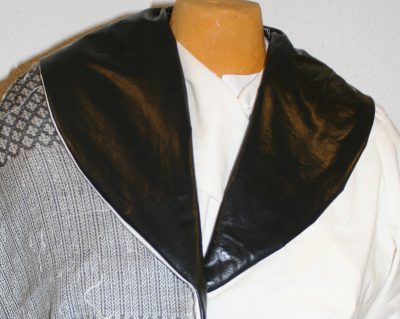 Jacket muslin, with Celtic braids separated by white stripes
