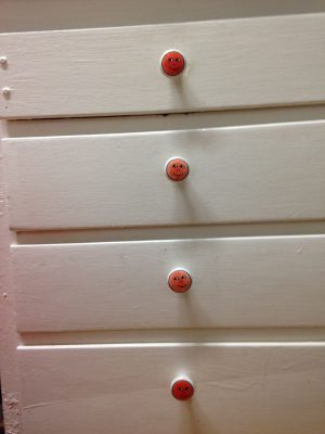 new cabinet pulls - red faces!